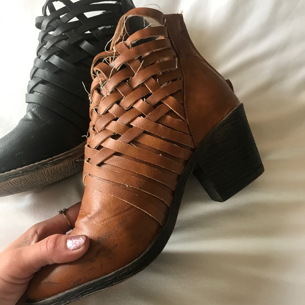 BOOTIES - Picture 5 of 5